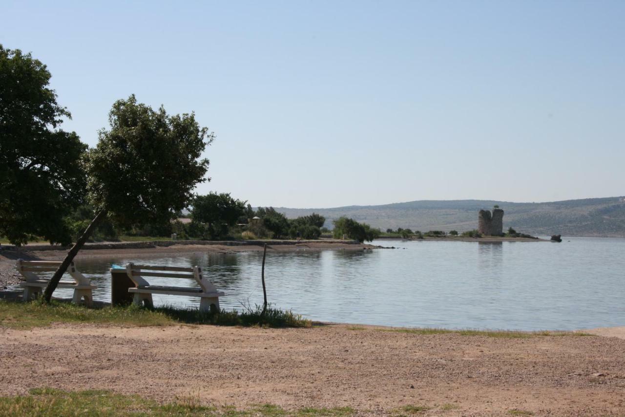 Mobile Homes Katinka, Starigrad Paklenica, Croatia Dış mekan fotoğraf