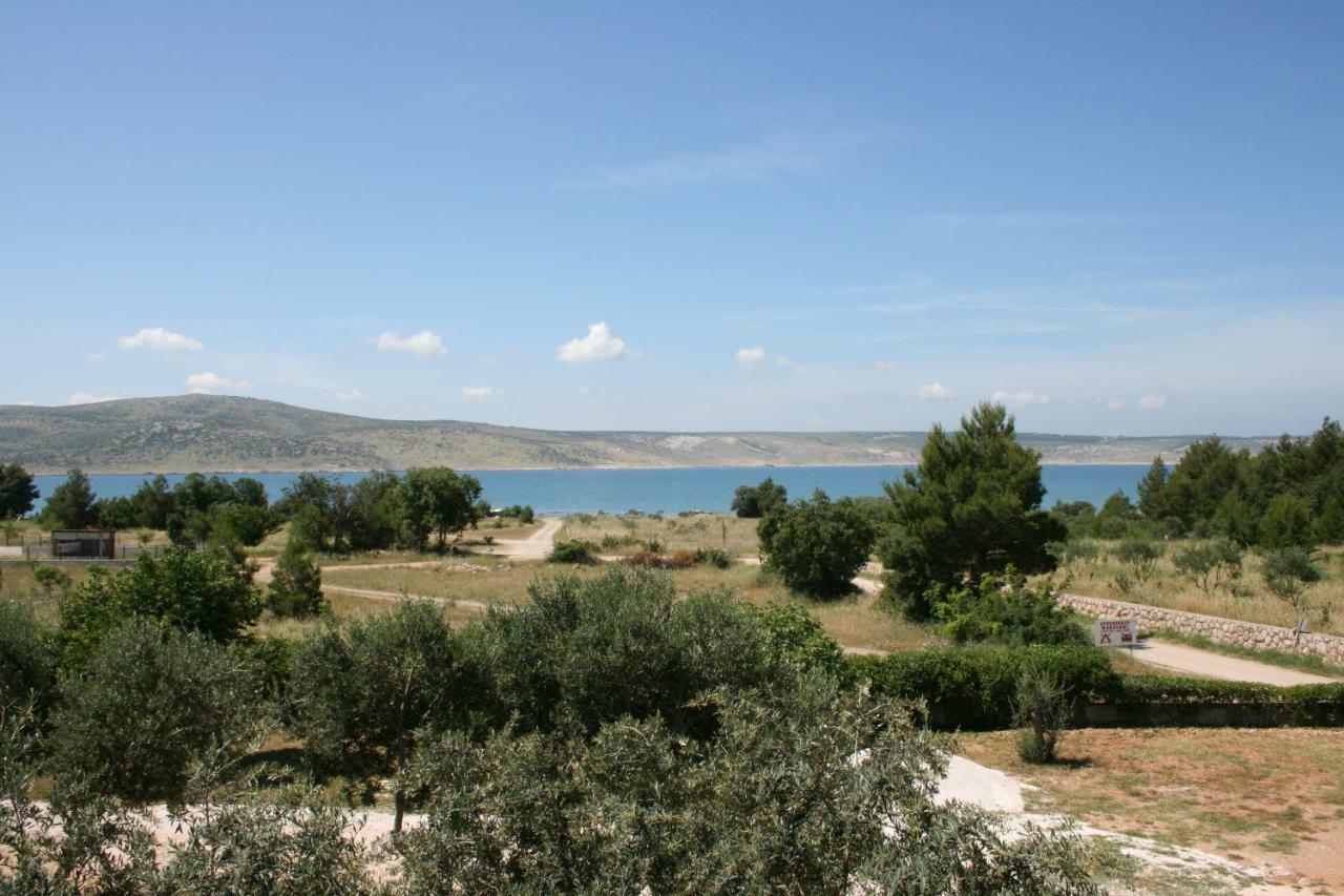 Mobile Homes Katinka, Starigrad Paklenica, Croatia Dış mekan fotoğraf