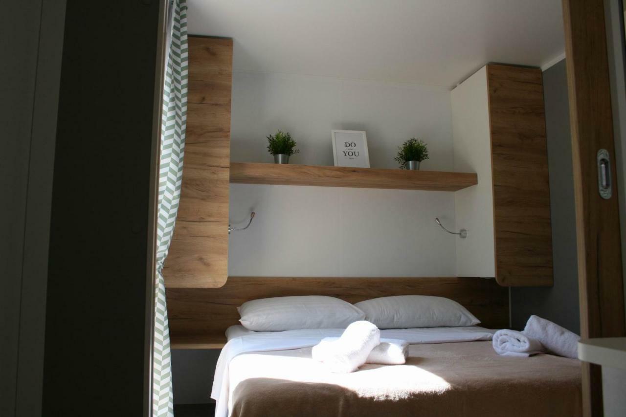 Mobile Homes Katinka, Starigrad Paklenica, Croatia Dış mekan fotoğraf